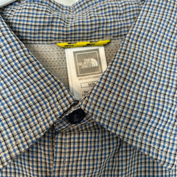 North Face, Long Sleeve Button Down Shirt (Medium) - Picture 2 of 4